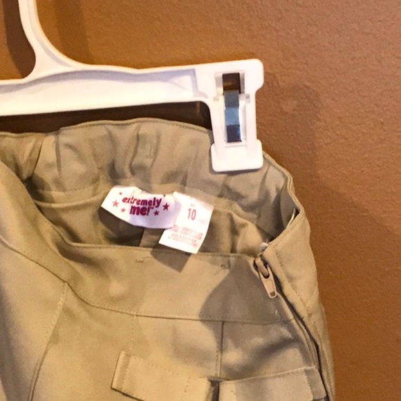 Girls tan skirt like new - Picture 3 of 3